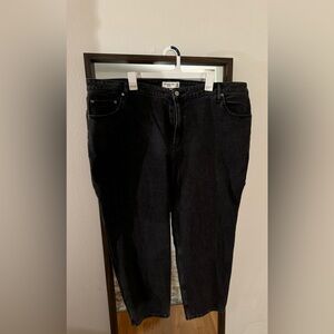 Abercrombie and Fitch Women’s “The Mom High Rise” Jeans Size 22